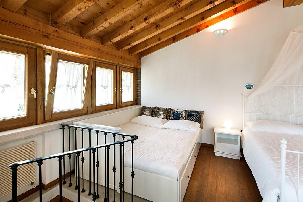 Antico Cascinale Lombardo Bed & Breakfast Lonato Ngoại thất bức ảnh