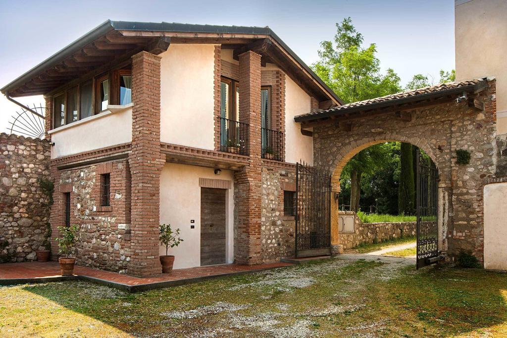 Antico Cascinale Lombardo Bed & Breakfast Lonato Phòng bức ảnh