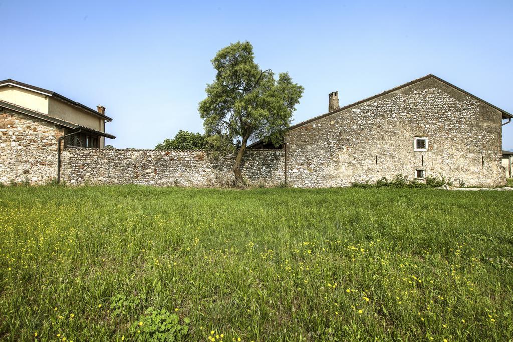 Antico Cascinale Lombardo Bed & Breakfast Lonato Ngoại thất bức ảnh