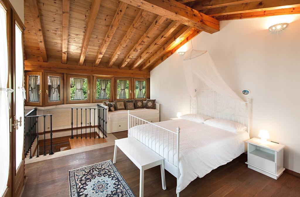 Antico Cascinale Lombardo Bed & Breakfast Lonato Phòng bức ảnh